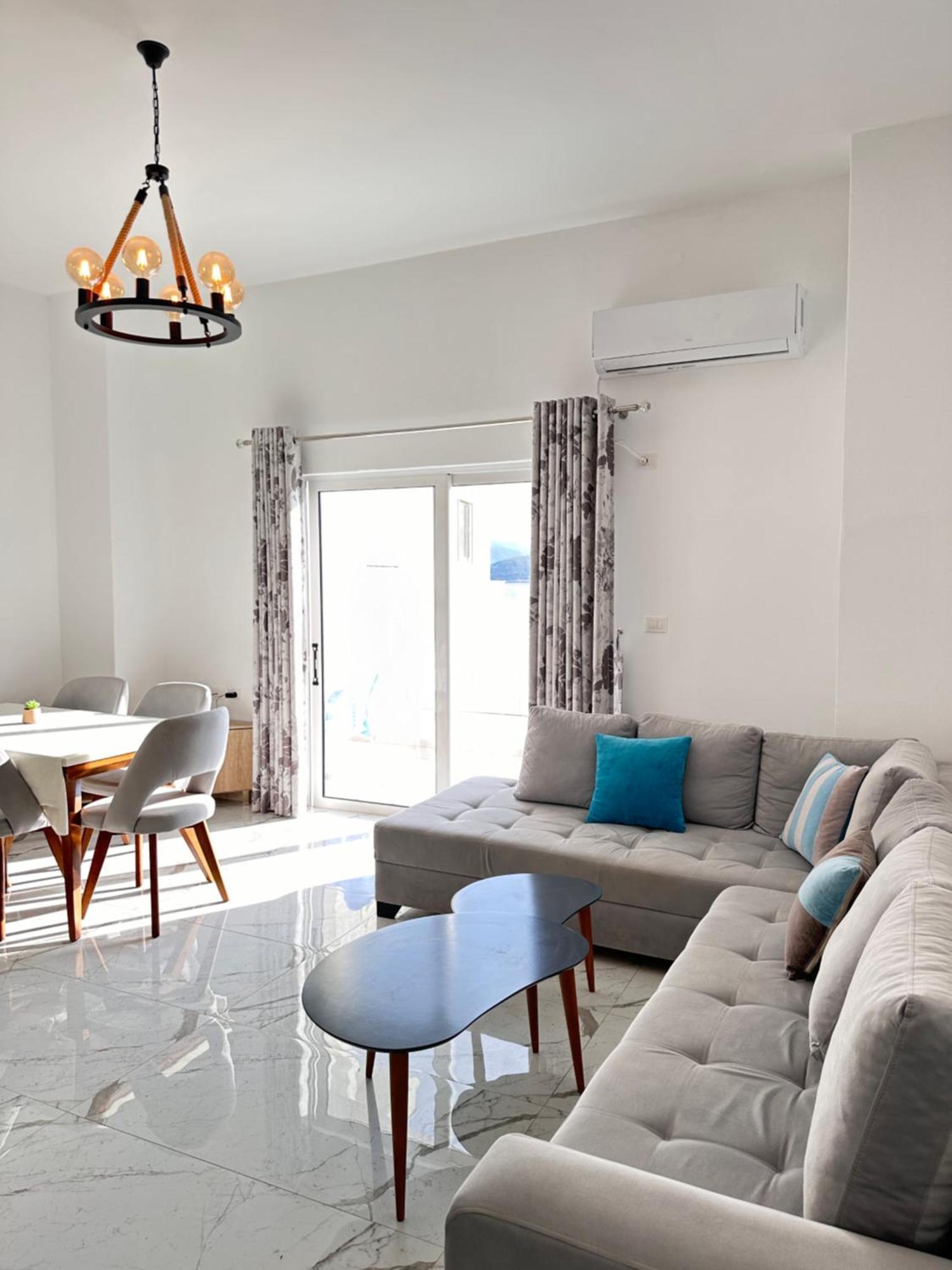 The Hill Sea View Apartment Sarandë Eksteriør bilde