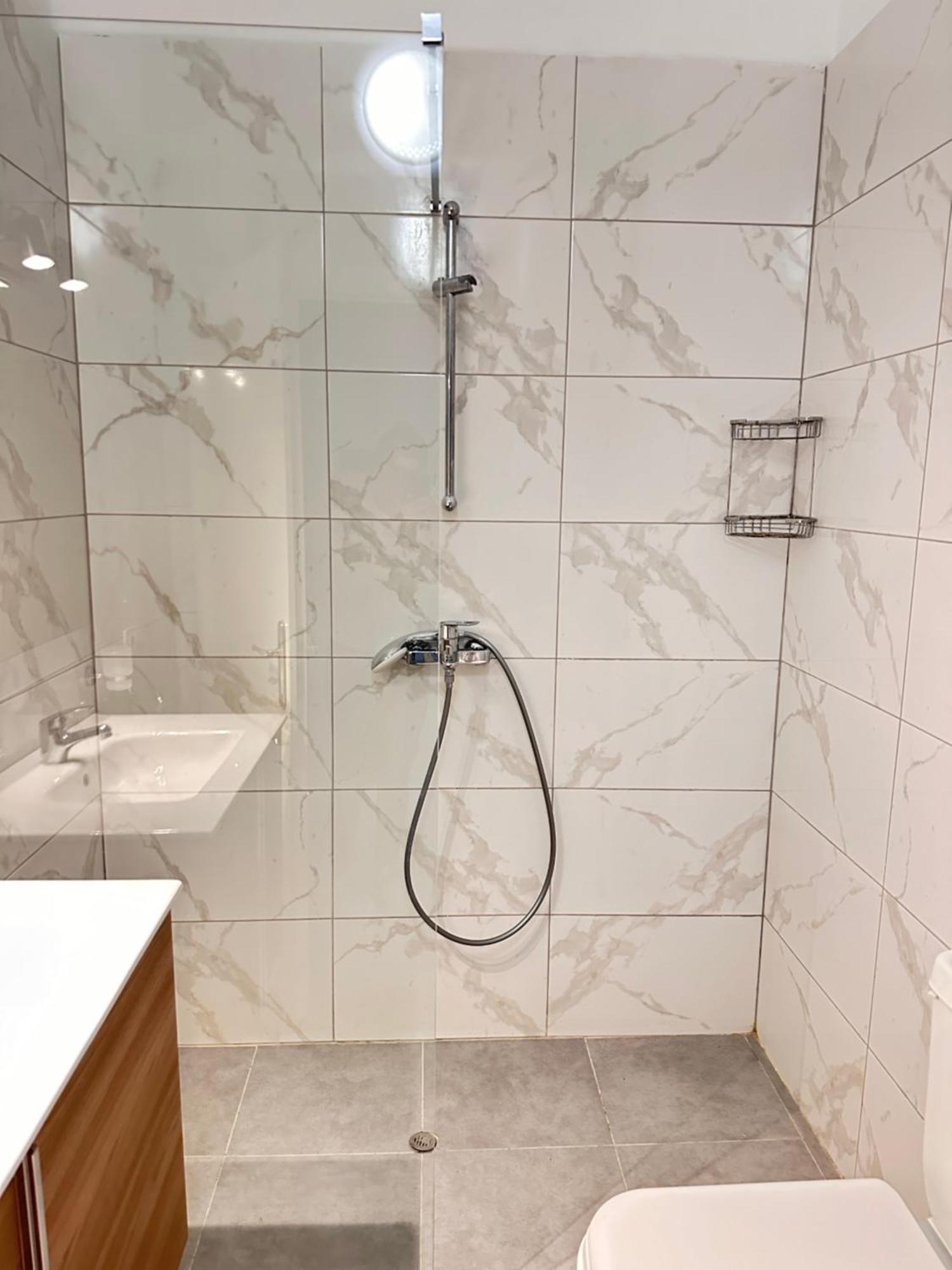 The Hill Sea View Apartment Sarandë Eksteriør bilde