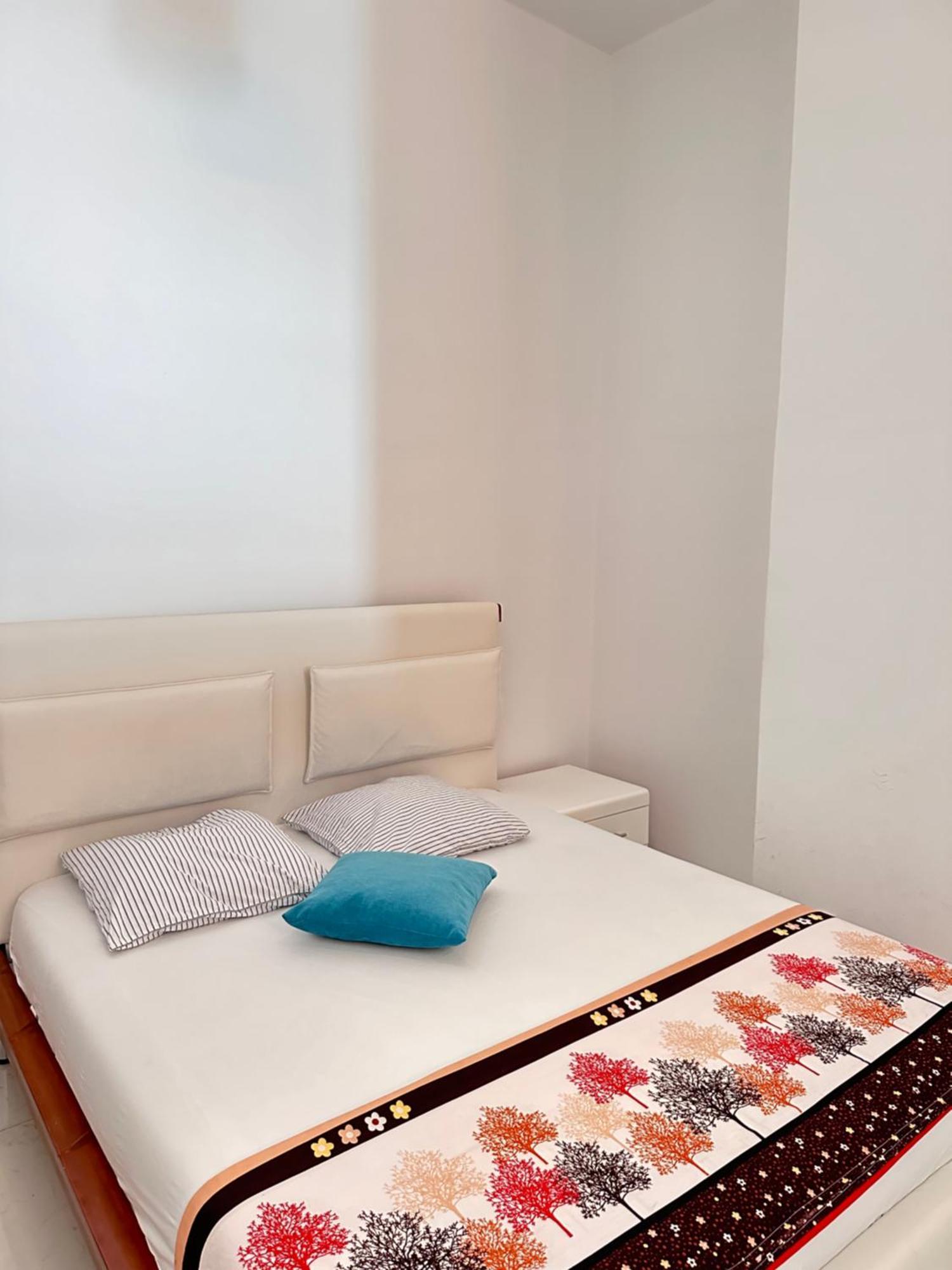 The Hill Sea View Apartment Sarandë Eksteriør bilde