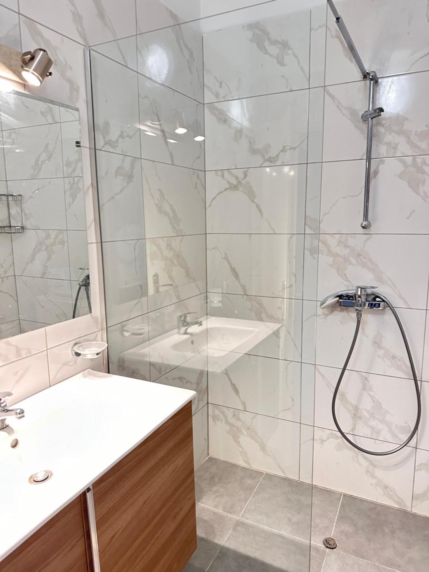 The Hill Sea View Apartment Sarandë Eksteriør bilde